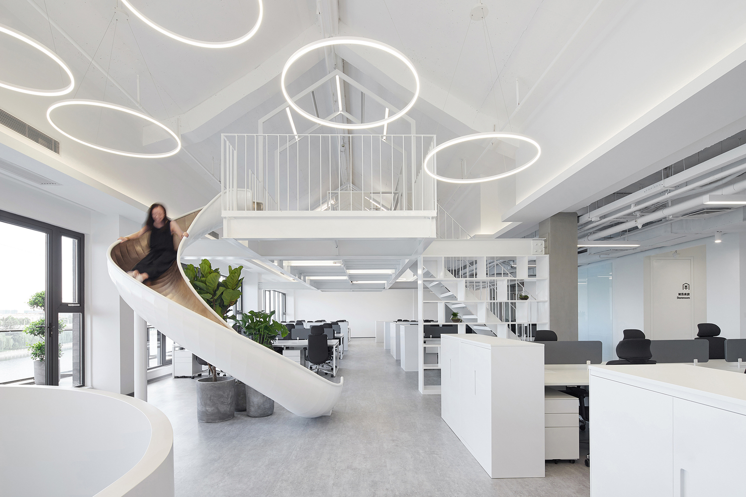 iCourt: The 'Magic Academy' for Lawyers