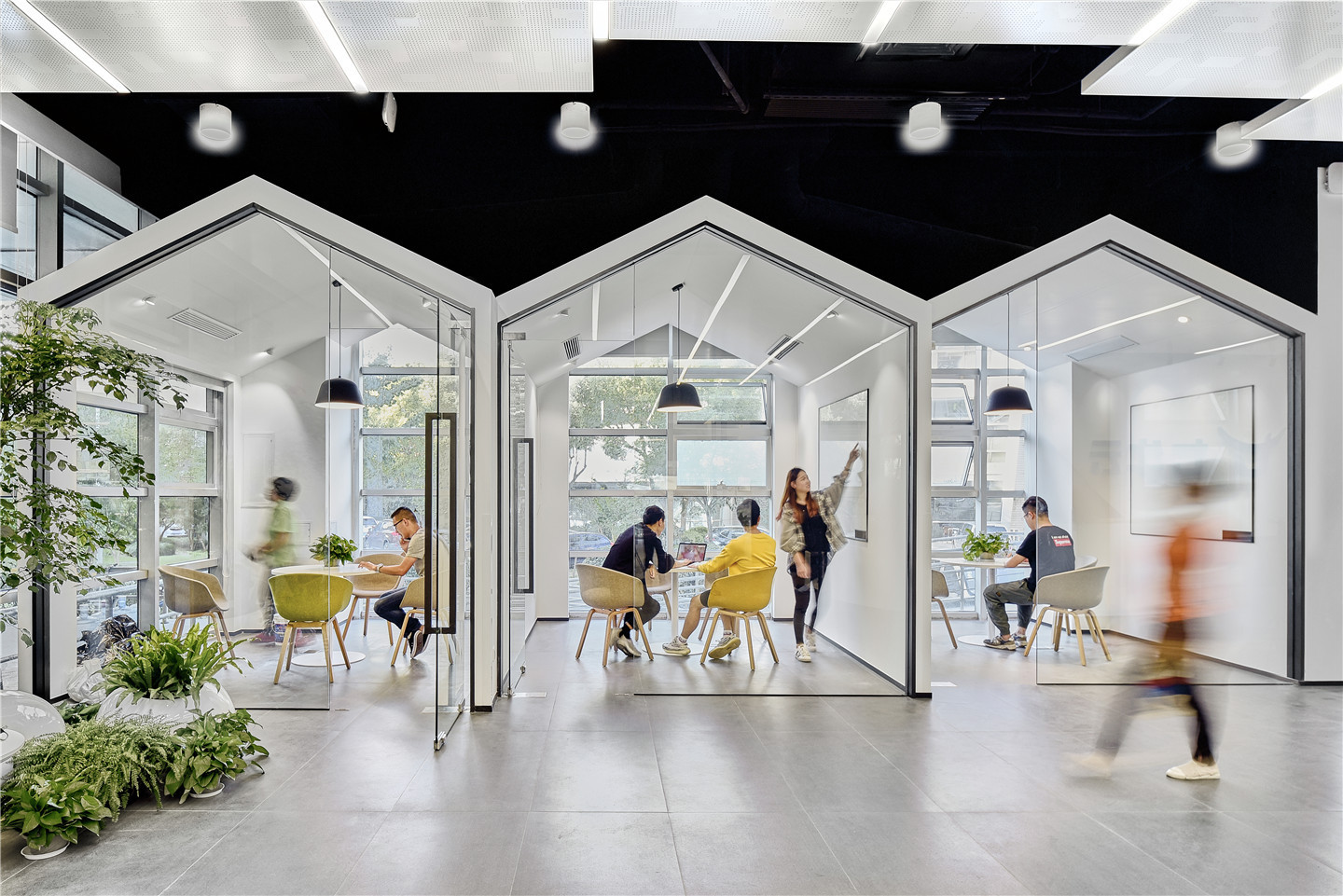 Qiniu Cloud: Colorful and vibrant technology company office
