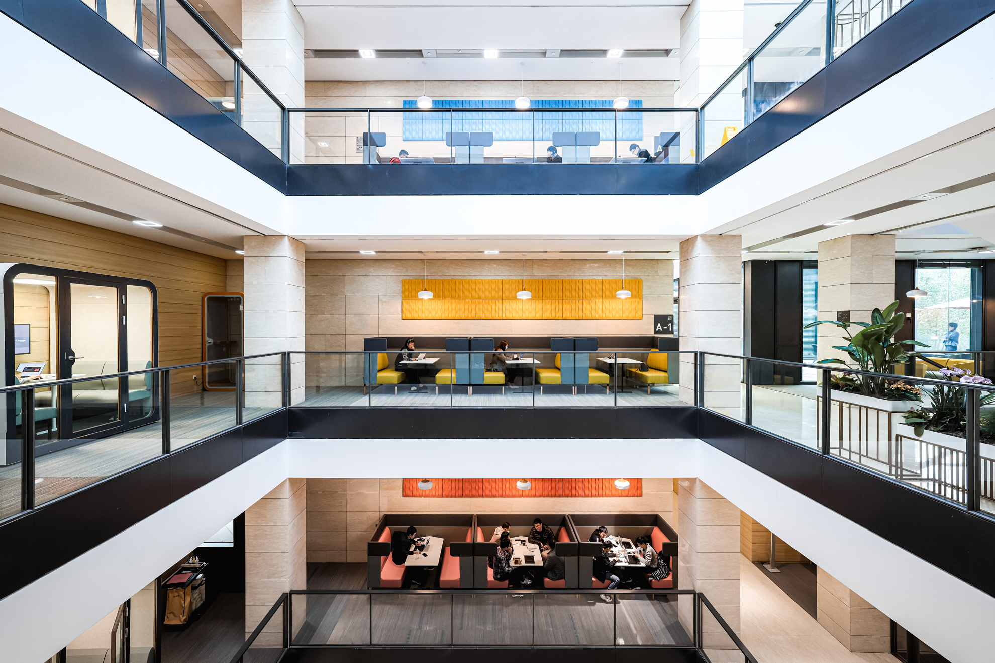 A visually appealing and functional third space