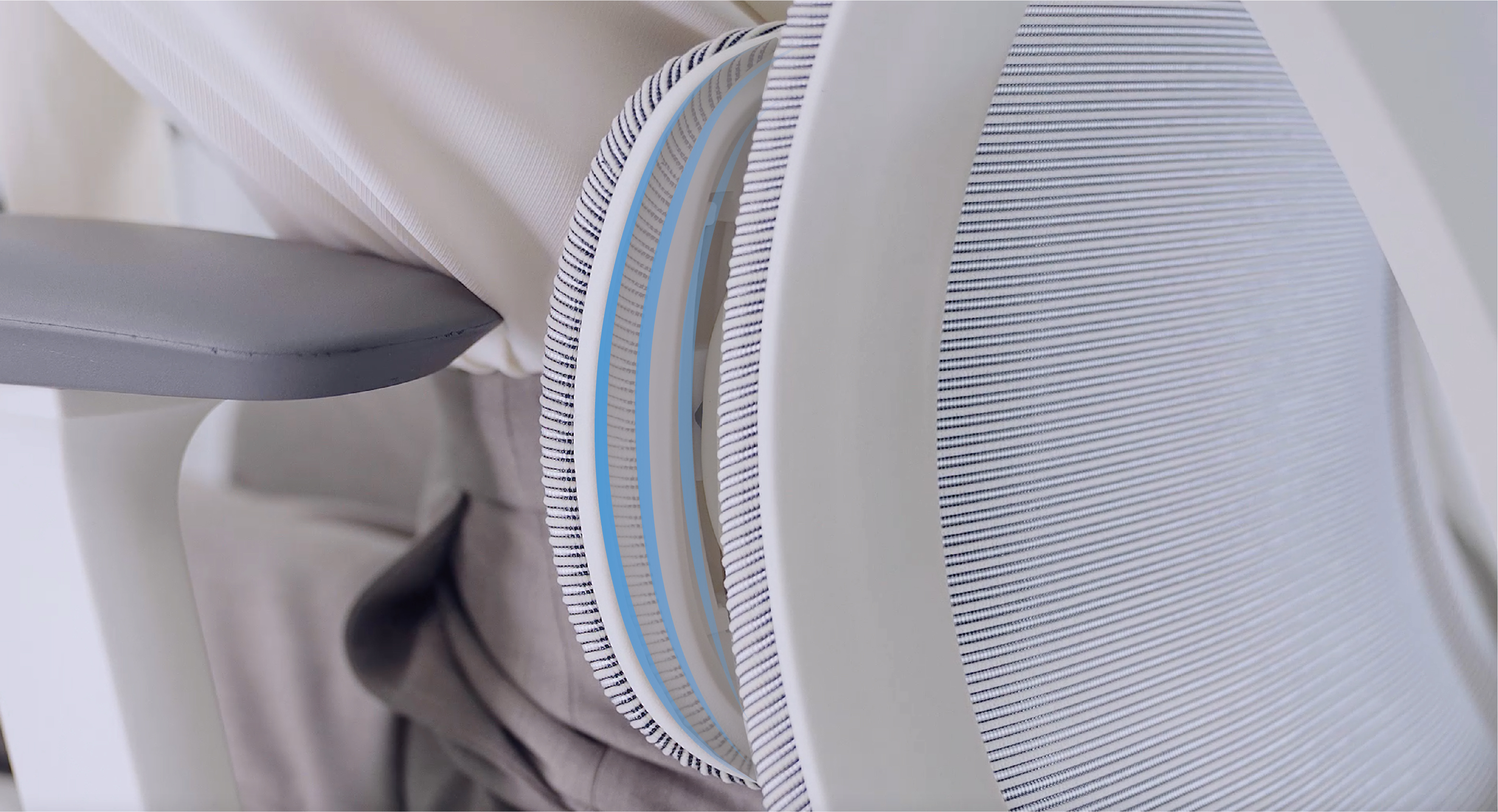 Jointed Passive Frontal Lumbar Support