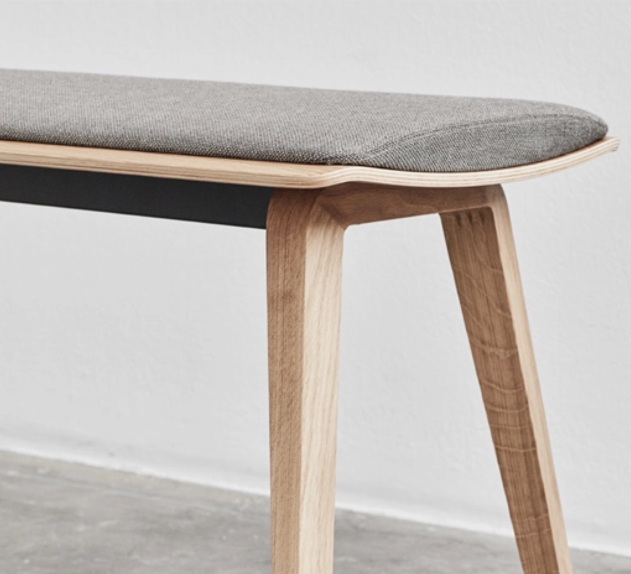 Curved Seats for Natural Fit