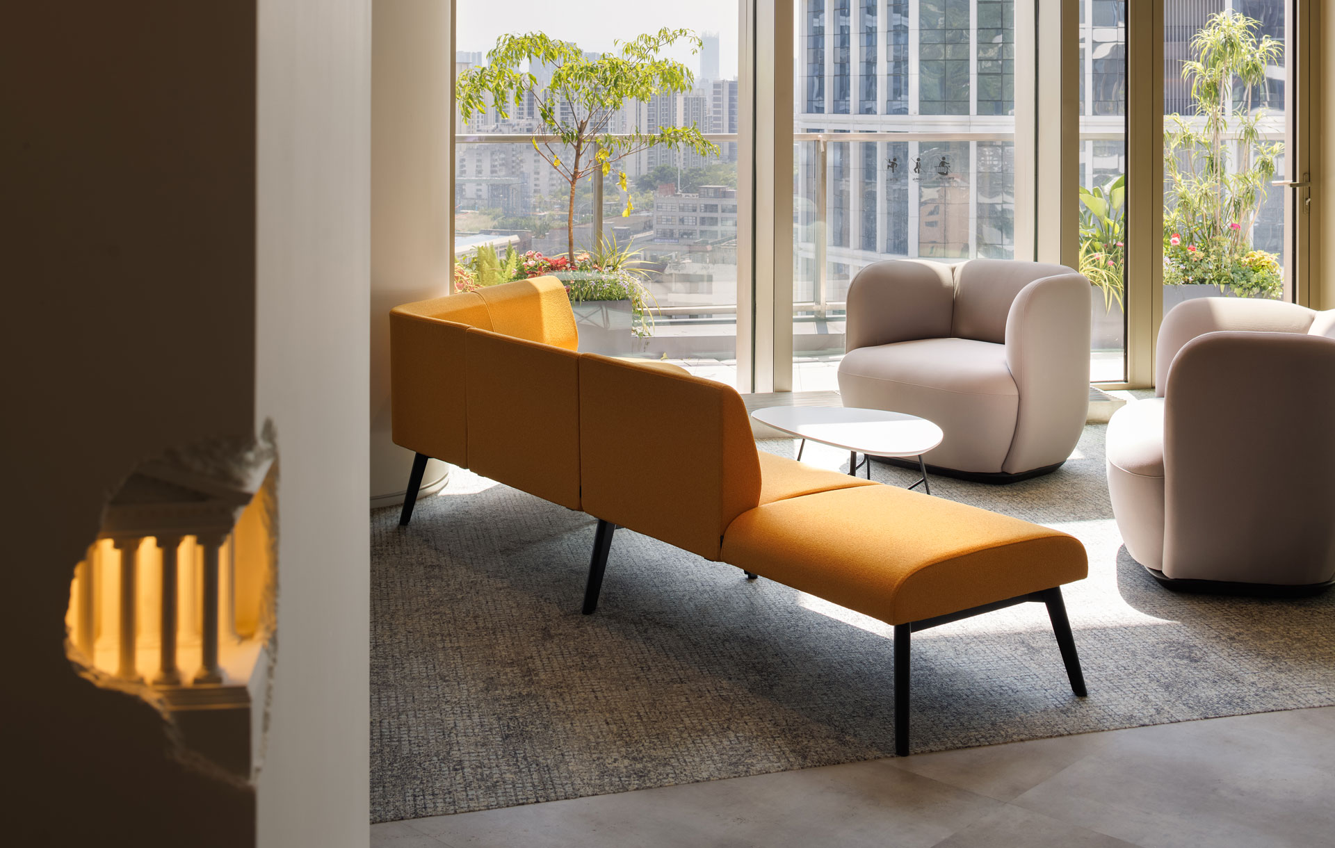 IGG: A Breathing Office